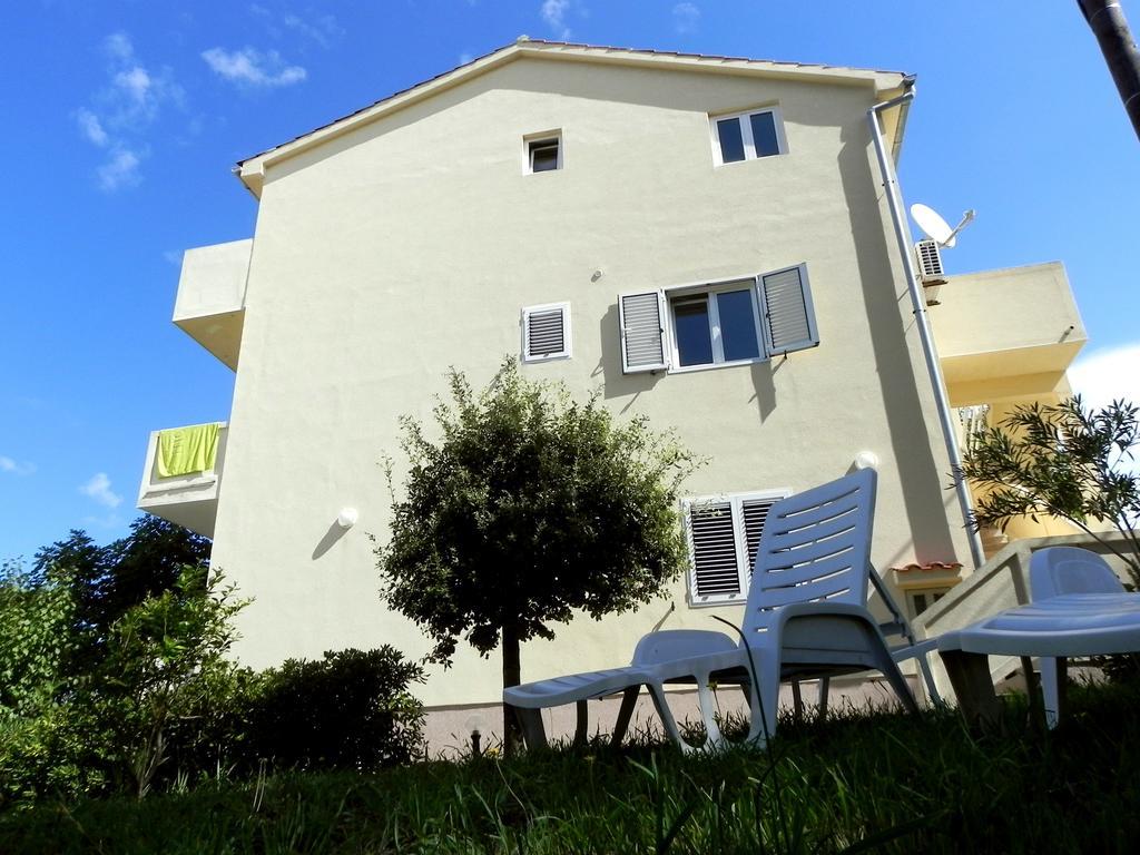 Apartments Kampor Damira Rab Town Exterior foto